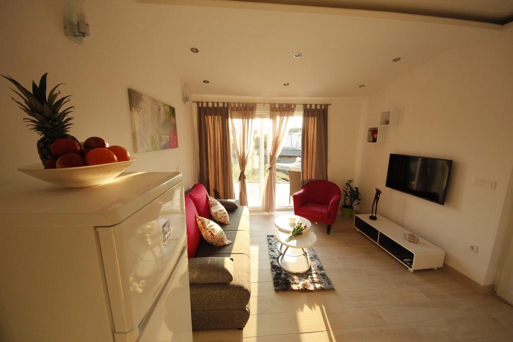 Apartment Golden Dreams Podstrana Bagian luar foto