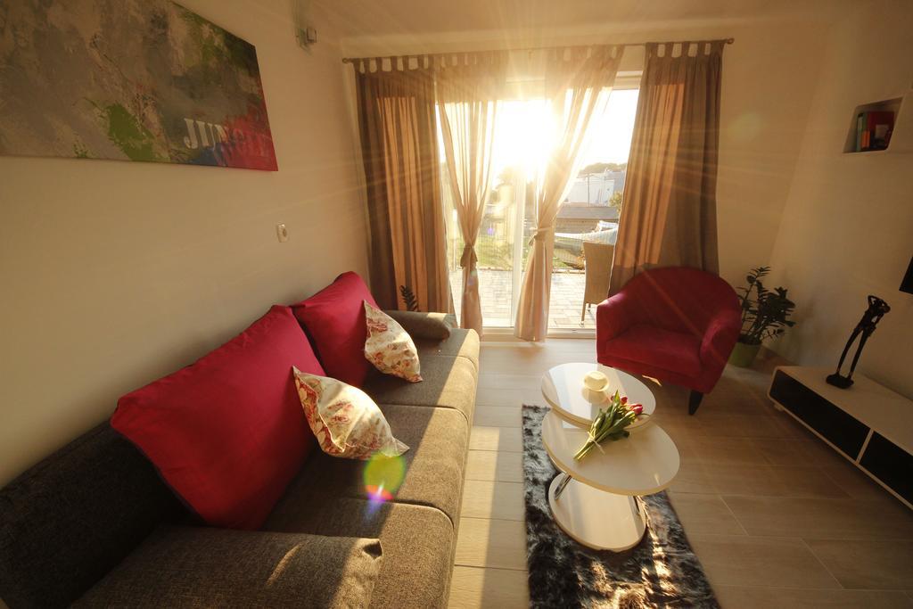 Apartment Golden Dreams Podstrana Bagian luar foto