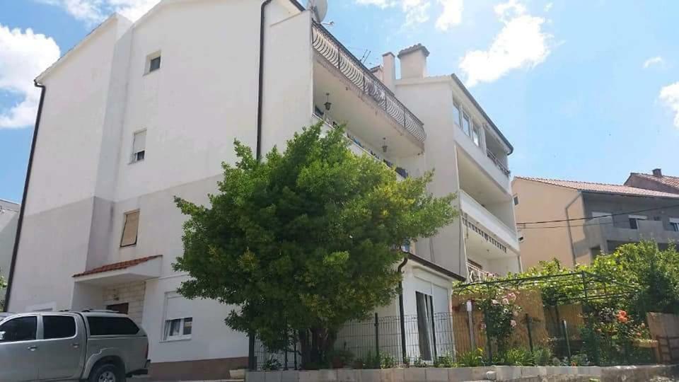 Apartment Golden Dreams Podstrana Bagian luar foto
